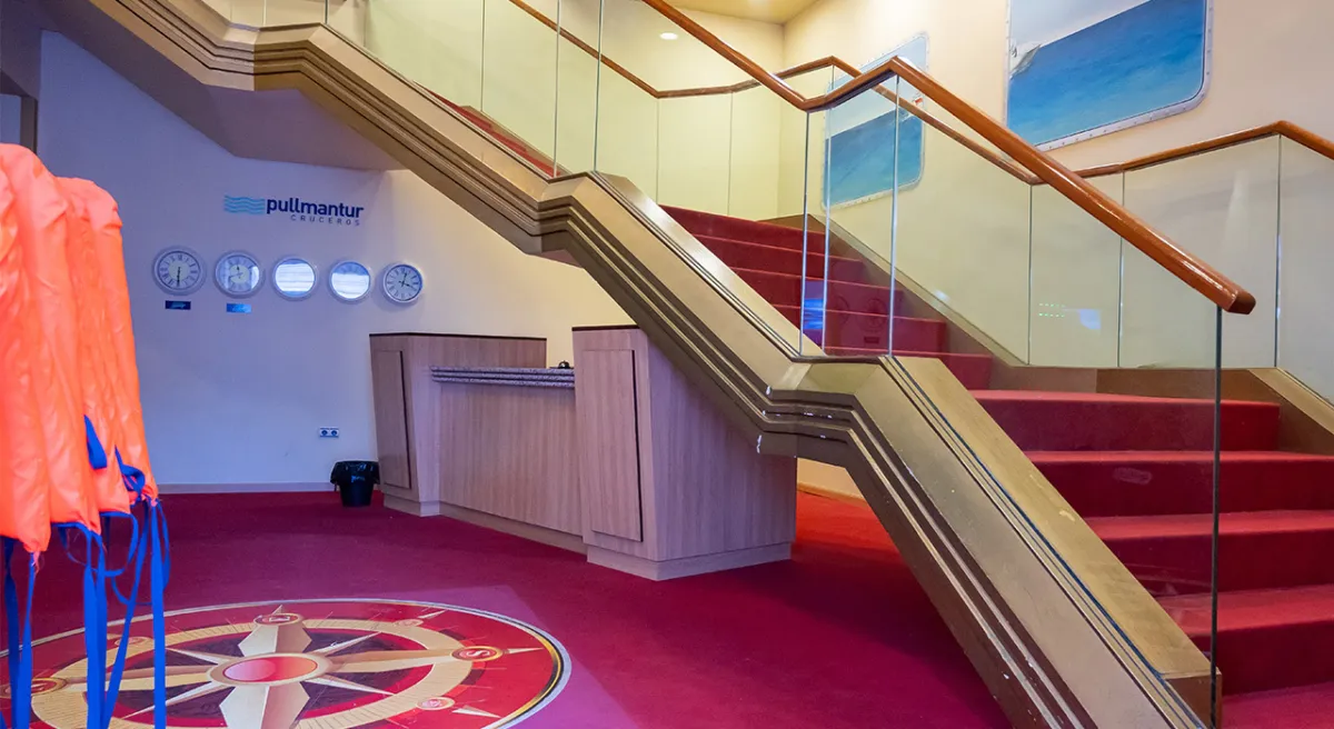 Escaleras crucero