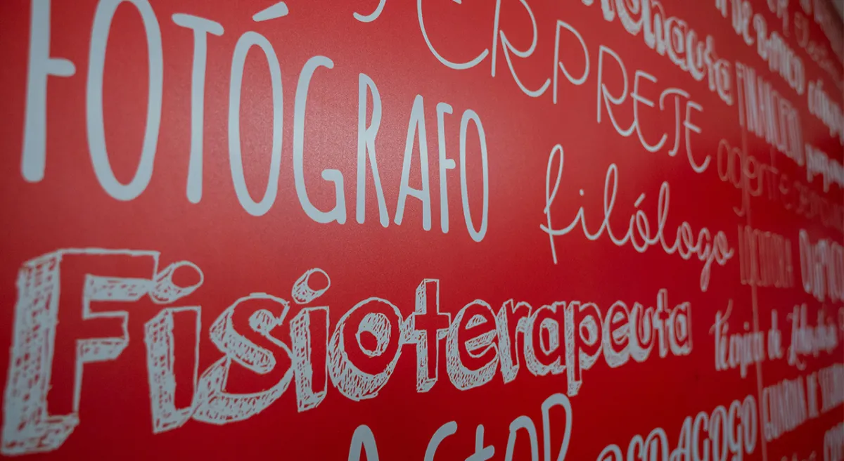 Cartel oficina empleo Micropolix