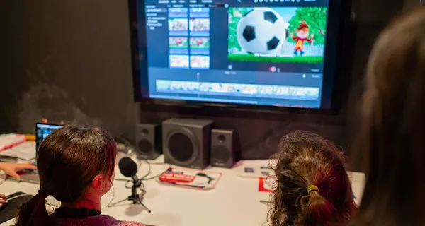 Niños actividad doblaje