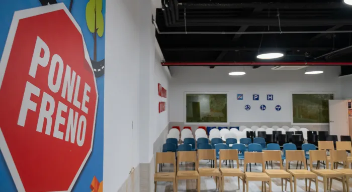 Zona sillas autoescuela teorica