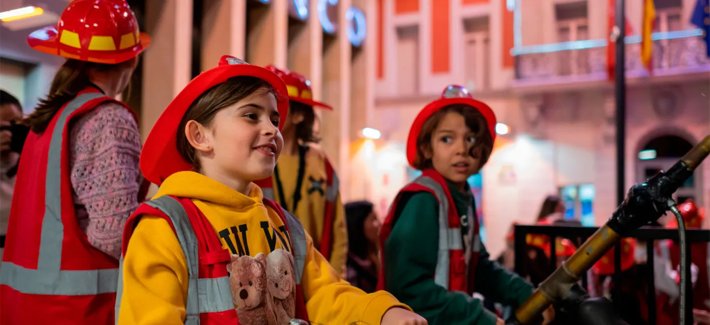Niños de bomberos